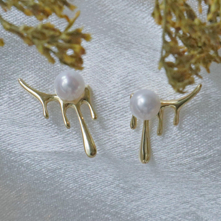 5mm freshwater pearl stud earrings in Sterling silver or Gold vermeil jewelries materals