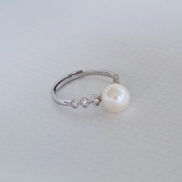 7mm freshwater Pearl ring-zircon-sterling silver-gift idea-fine jewellery