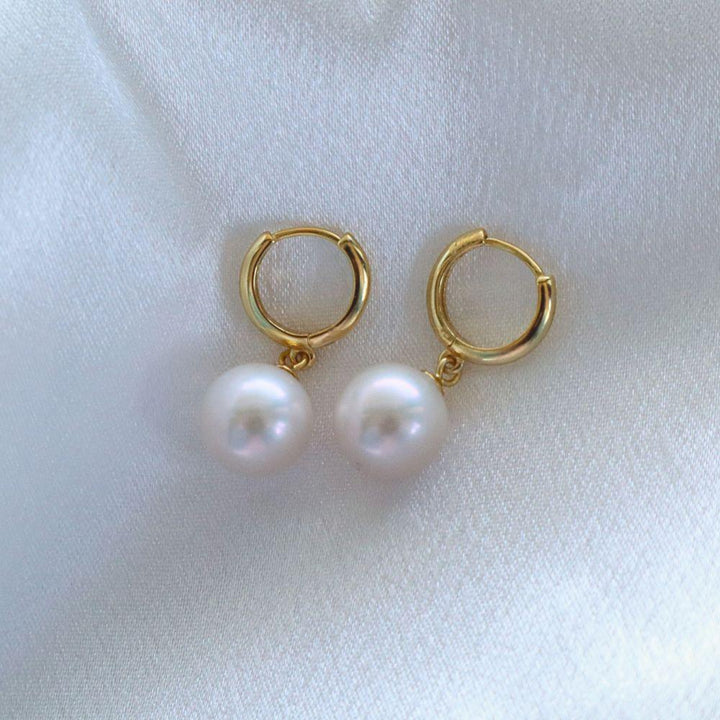 Pearlpals 10mm EDISON pearl hook earrings in gold vermeil materials and classic design