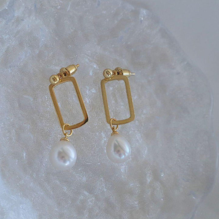 Pearpals gold hollow square with 7mm freshwater drop pearl earrings in gold vermeil