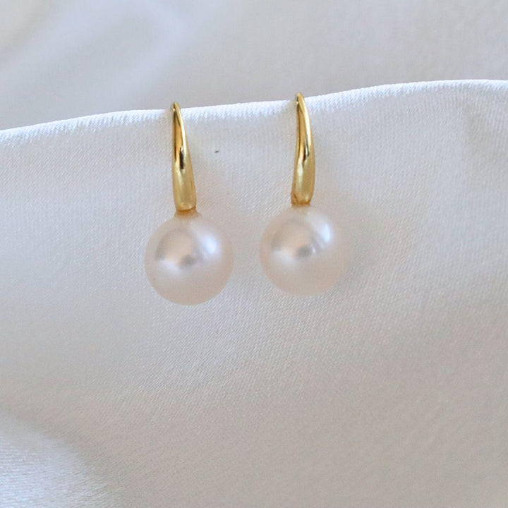 Pearlpals 8.5mm freshwater pearl earrings in gold vermeil and classic design