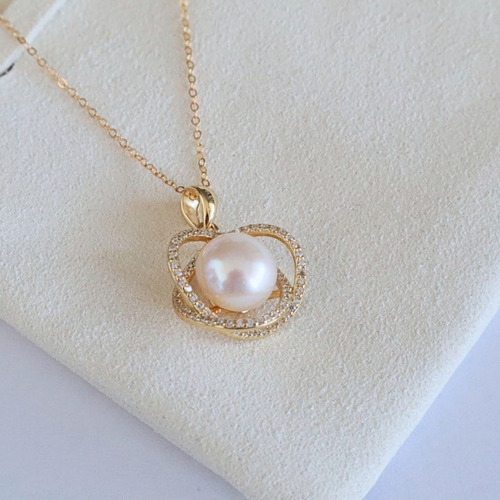 Pearlpals 8mm gold pearl pendant necklace in the middle of diamond galaxy