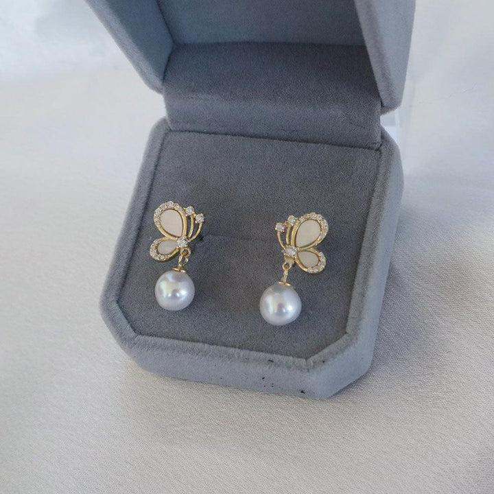 Butterfly - 7mm AA Freshwater Pearl Earrings in gold vermeil