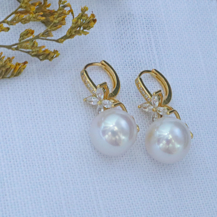  Pearlpals 11mm EDISON freshwater pearl hook earrings with four leaf clover zircon