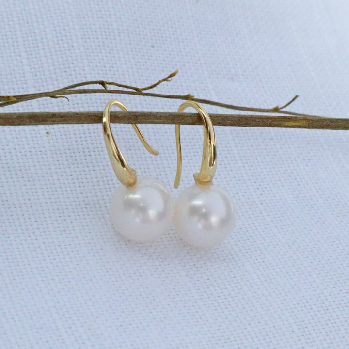 Pearlpals 8.5mm freshwater pearl earrings in gold vermeil and classic design